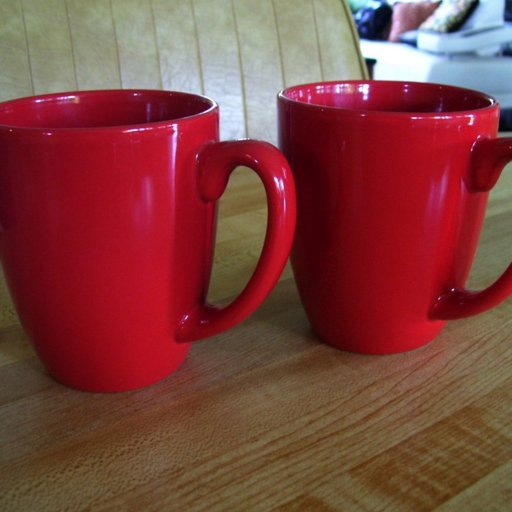 2 Corelle Red Stoneware Coffee Mugs 11 ounces